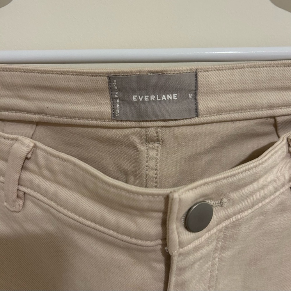 Everlane The Straight Leg Crop Regular Khaki Pants - Picture 4 of 7